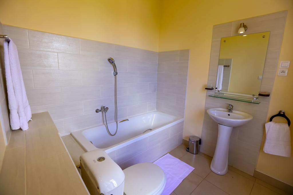 Le Lotus Bleu Hotel Antananarivo Værelse billede